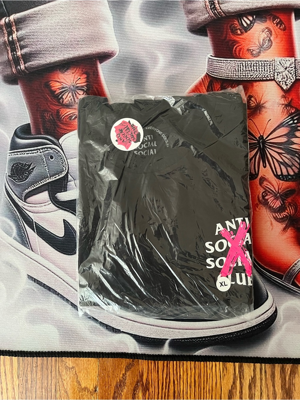 Anti Social Social Club- cancelled tee (xl)